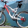 Zu sehen ist ein E-Bike auf dem Berg